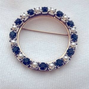 Beautiful Round Circle Design Vintage ESTATE Brooch